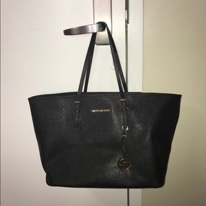 Black Michael kors jet set tote black